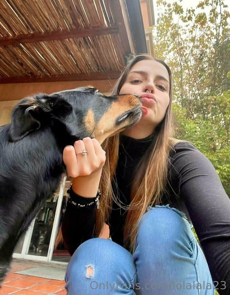 lolalala23 model high quality image