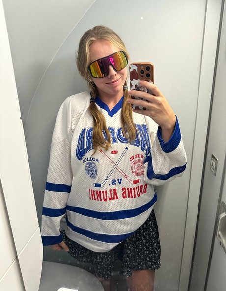 CosmicKitti high quality pornstar image