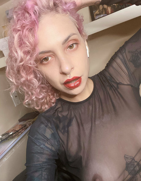 vanphell free actress gallery