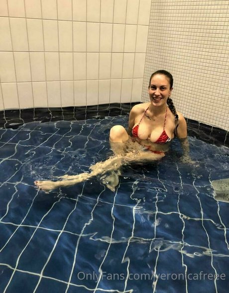 veronicafreee model pretty img