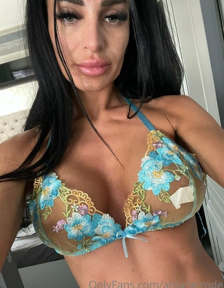 amaracrode nudes actress pictures