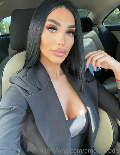 amaracrode sexy actress galleries