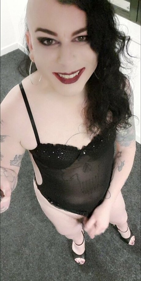 tammytegun nude pornstar image