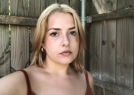 Cole Got Cake naked actress img