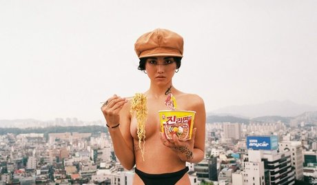 MeLoveMeAlot pornstar high quality galleries