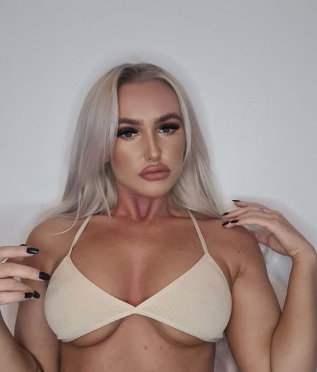 SophieAustin97 top model images