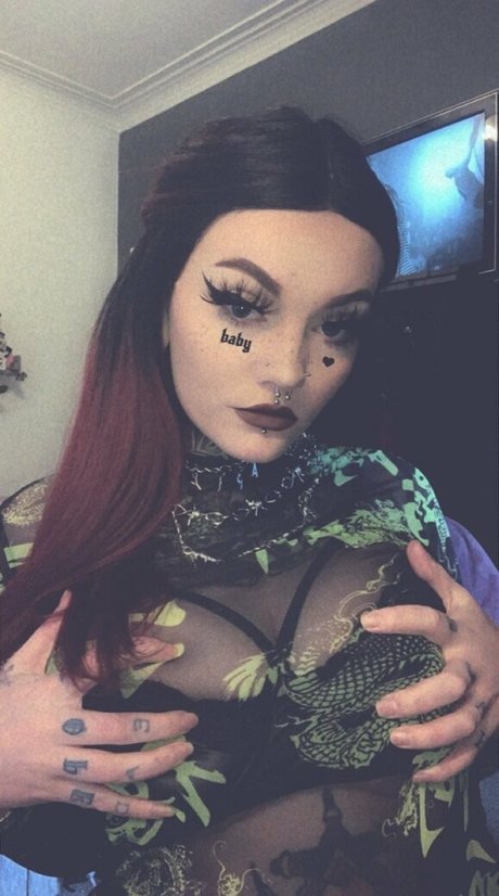 killaabees pornographic actress photo