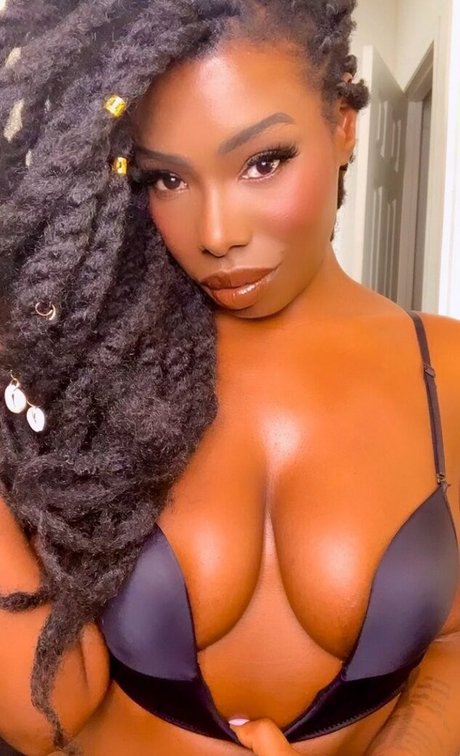 Sarika Soal free star picture