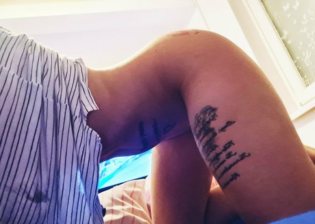 alittlebitpsycho98 adult actress picture