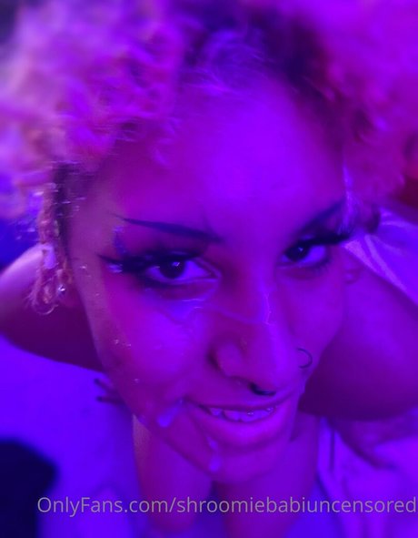 shroomiebabiuncensored nude pornstar image