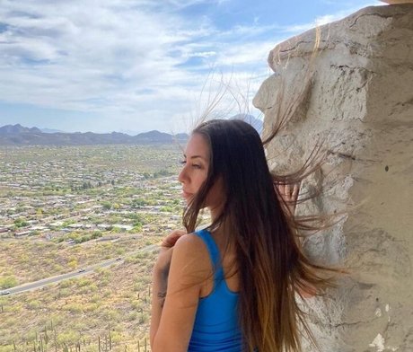 Paradisegirl hot model archive