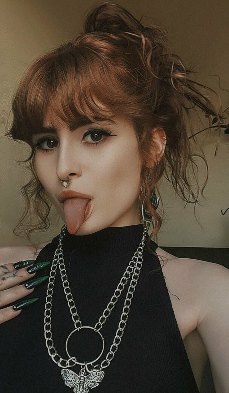 selenophiliaa pornstar nudes galleries