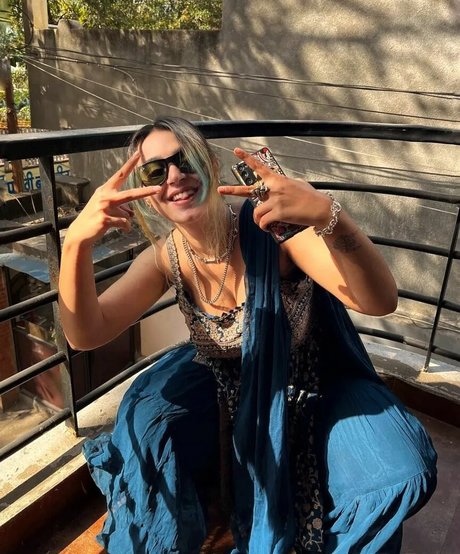 anxious sifigshid sex pornstar photo