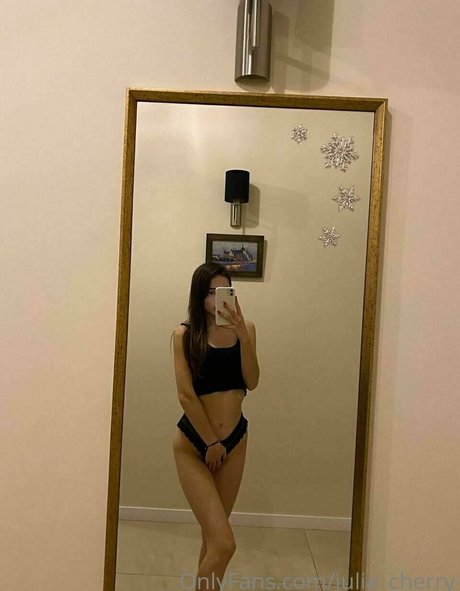 juli love69 porn star img