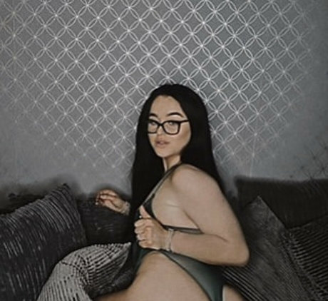 miyasol1 naked star img