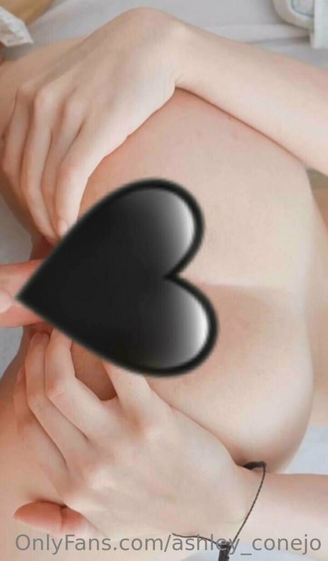 Ashley Conejo hot model gallery