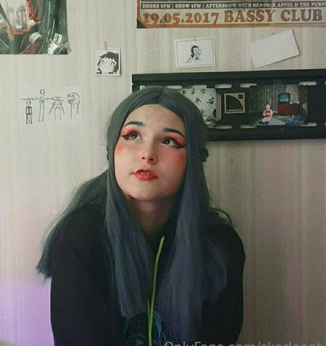 skarleeet star high quality pics