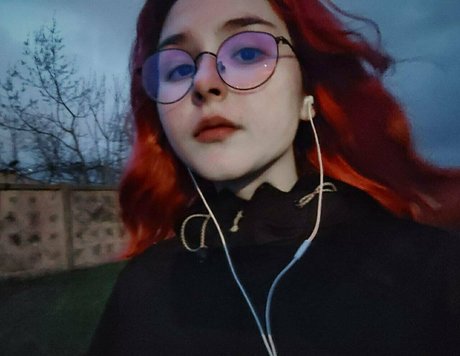 skarleeet adult actress img