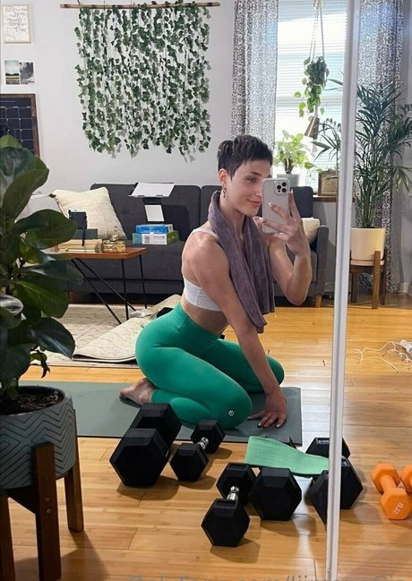 jiimenagis star sexy gallery