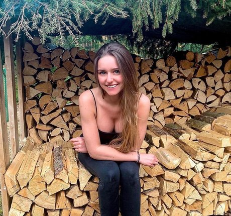 melaniehfl star porn galleries