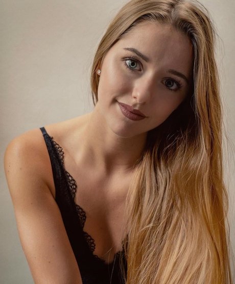 melaniehfl star sex pics