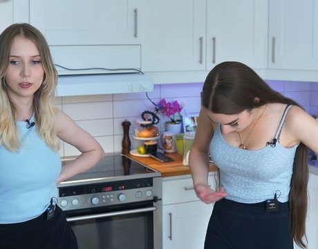 MissMikkaa pornstar galleries