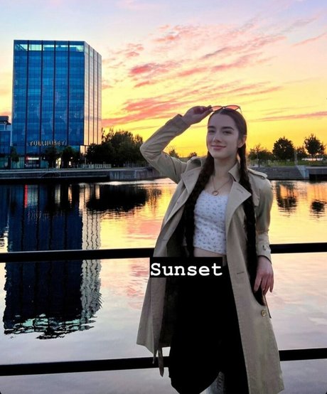 MissMikkaa pretty pornstar gallery