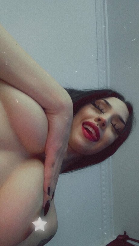 Savafe naked star gallery