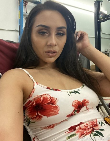 Lilly Hall sexy model gallery