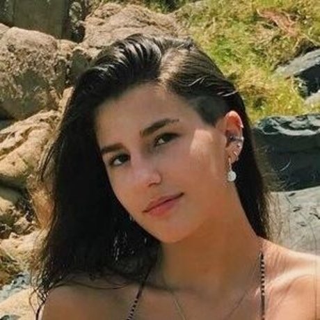 Beatriz Neuman nice actress photo