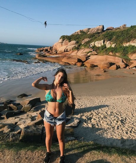 Beatriz Neuman perfect star image