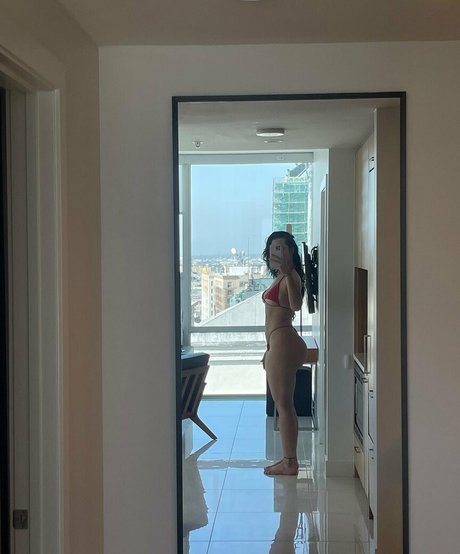 Amela Omor star naked photos