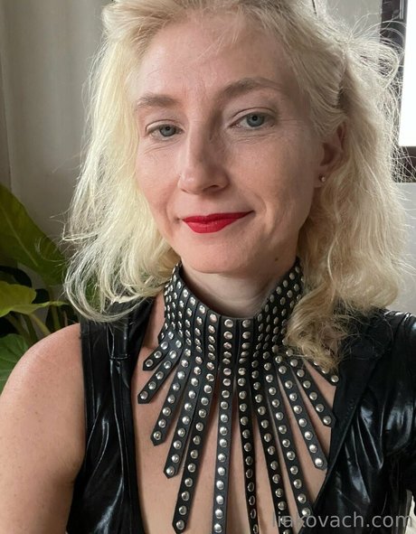 liakovach pretty actress pictures