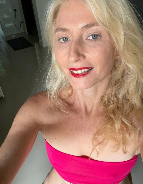 liakovach model sex picture