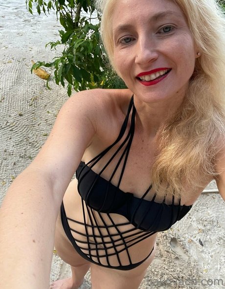 liakovach model pretty photos