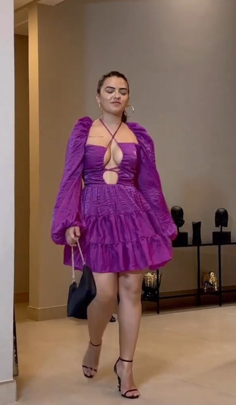 Sunaika Bruna star nudes image