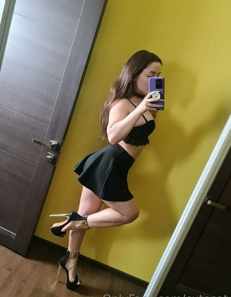 mi ameli nude pornstar pictures