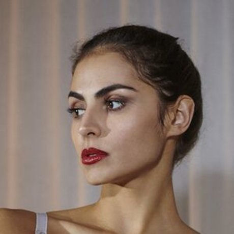 leedali model adult img