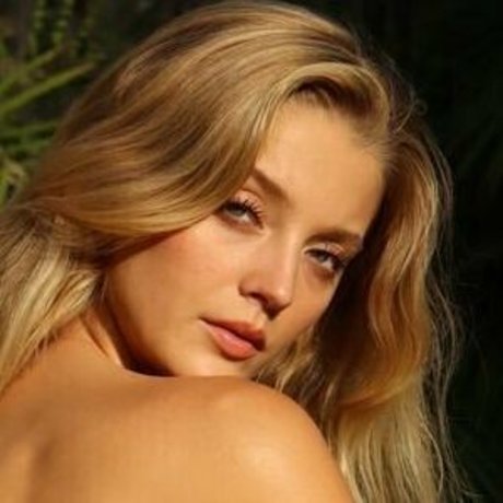 Marie Tomas hot pornstar pic