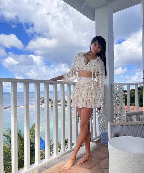 Shiopan beautiful model images