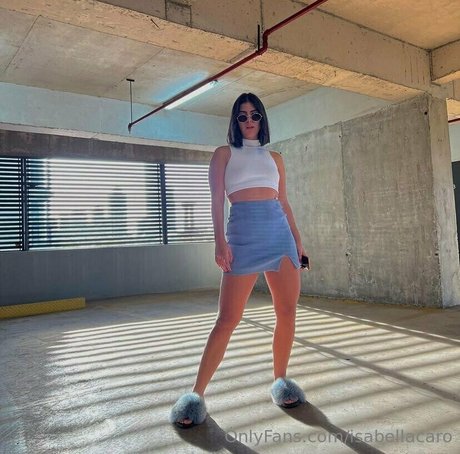 isabellacaro model hot pic