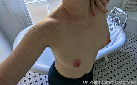 frecksfordays pornstar erotic photo