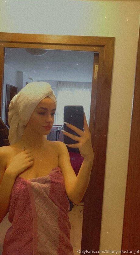 tiffanyhouston naked actress pics