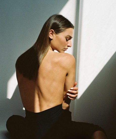 Gal Amir pretty model photo