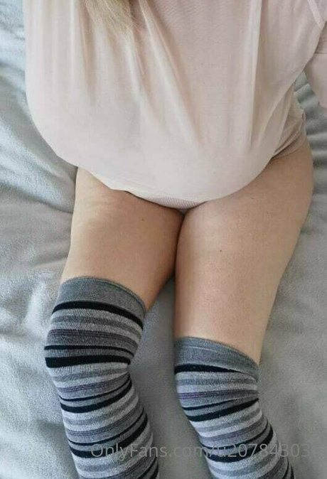 malamackica adult model galleries