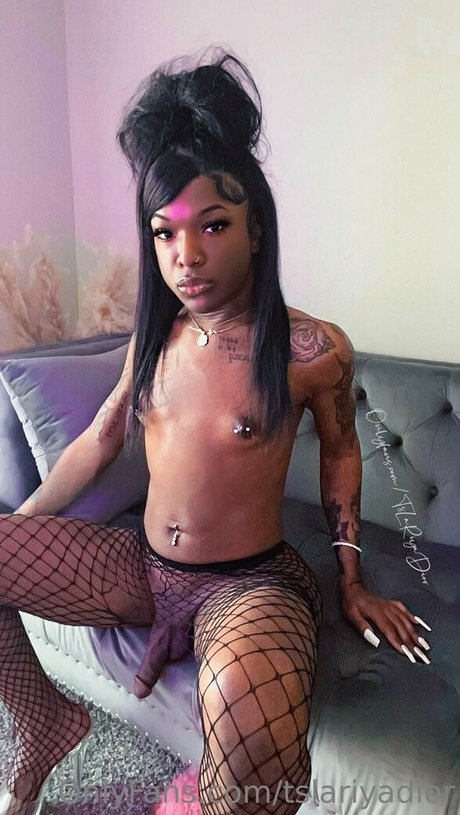 tslariyadior pornstar sexy photo