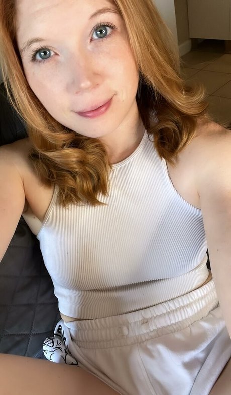 Peachy Noel high quality star pic