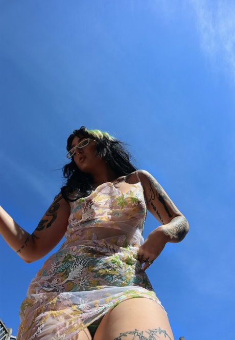 mimialmighty model top pictures