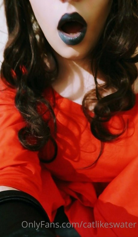 Cat Likes Water pretty star image