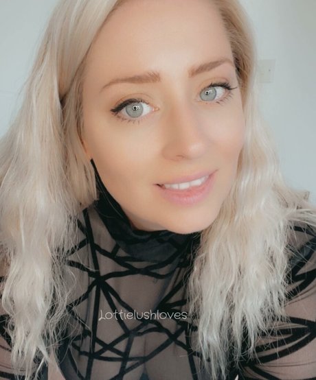 lottielushloves best pornstar pictures